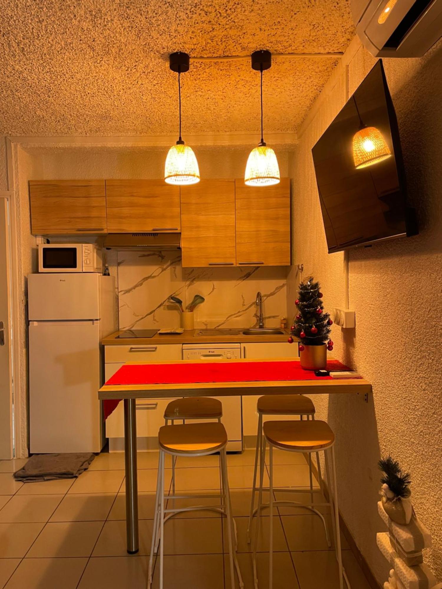 Confortable A 100mts Du Village De Noel Apartment *